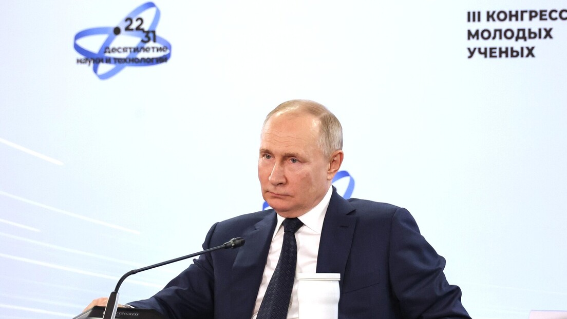 Путин са руским научницима: Сарађиваћемо са другим земљама у области науке