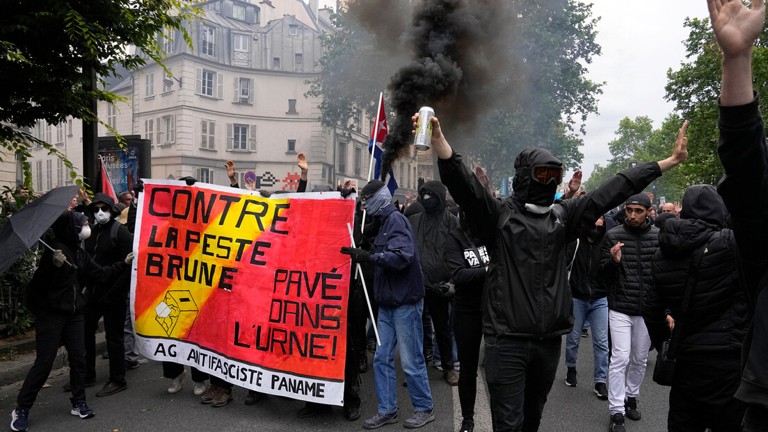 Protesti u Parizu: Policija koristi suzavac protiv demonstranata