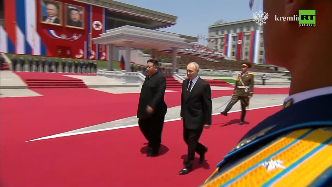 Putin i Džong Un potpisali Sporazum o strateškom partnerstvu, pa se provozali "aurusom" (VIDEO)