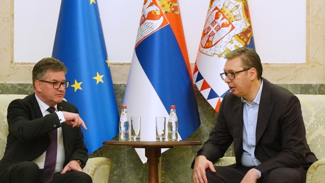 Vučić sa Lajčakom: Ostajemo beskompromisan oslonac za narod na KiM