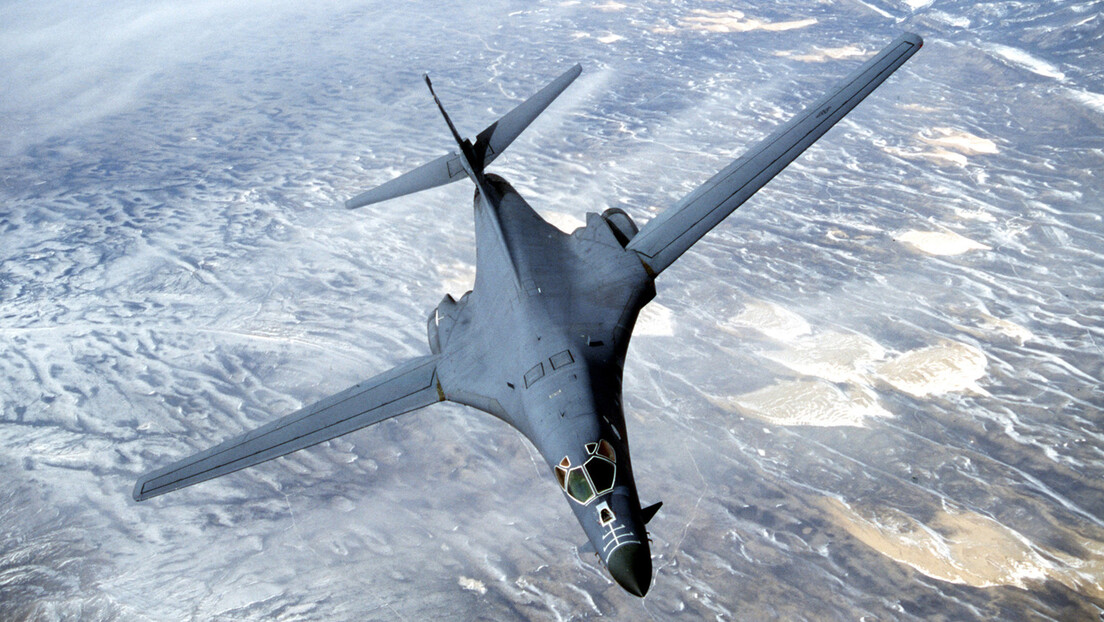 SAD prebacile strateški bombarder na ostrvo u Tihom okeanu