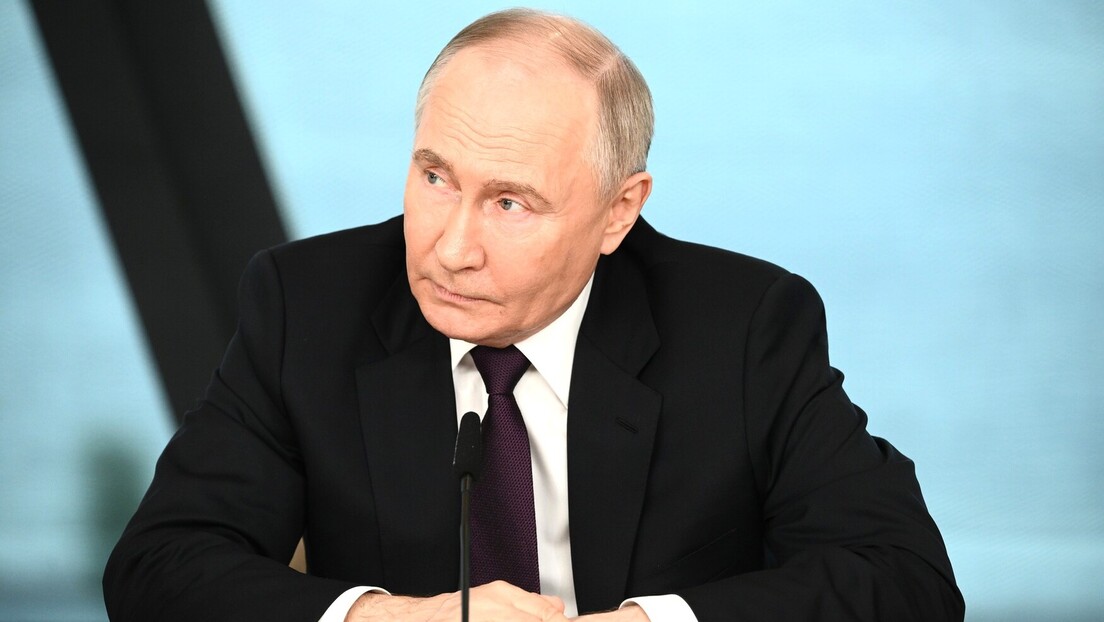 Путин: Настављамо да јачамо одбрану, наше оружане снаге и нуклеарну тријаду