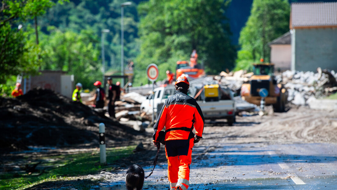 Planeta u problemu: U Grčkoj na svakih 10 minuta novi požar,  u Švajcarskoj poplave
