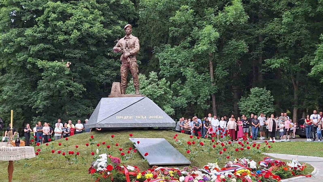 Otkriven spomenik heroju sa Košara Predragu Peđi Leovcu u Pljevljima