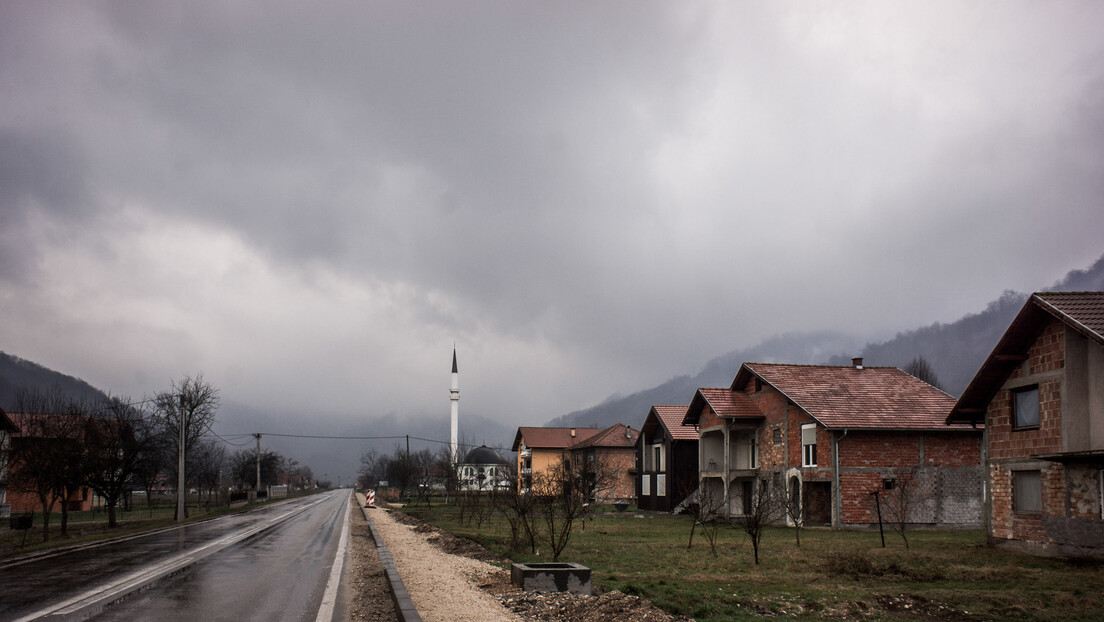 Годишњица покоља у Брежанима крај Сребренице: Милева у дану остала без двојице синова и супруга