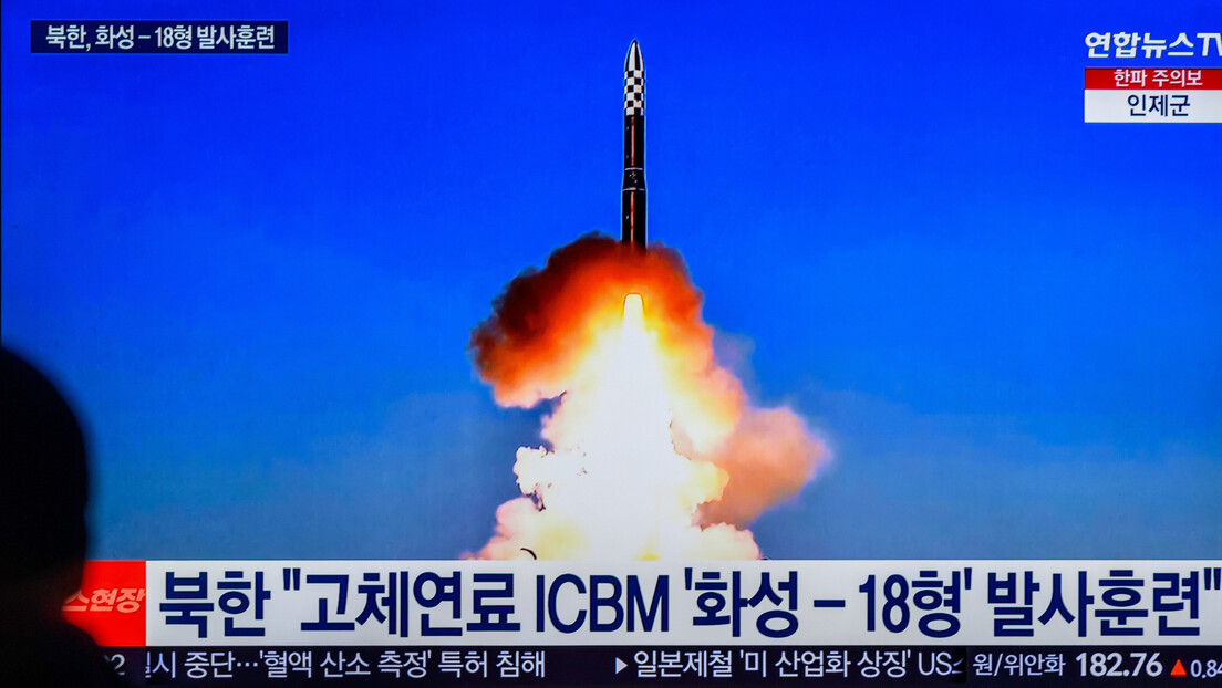 Severna Koreja lansirala dve balističke rakete kao odgovor na vežbe SAD, Južne Koreje i Japana