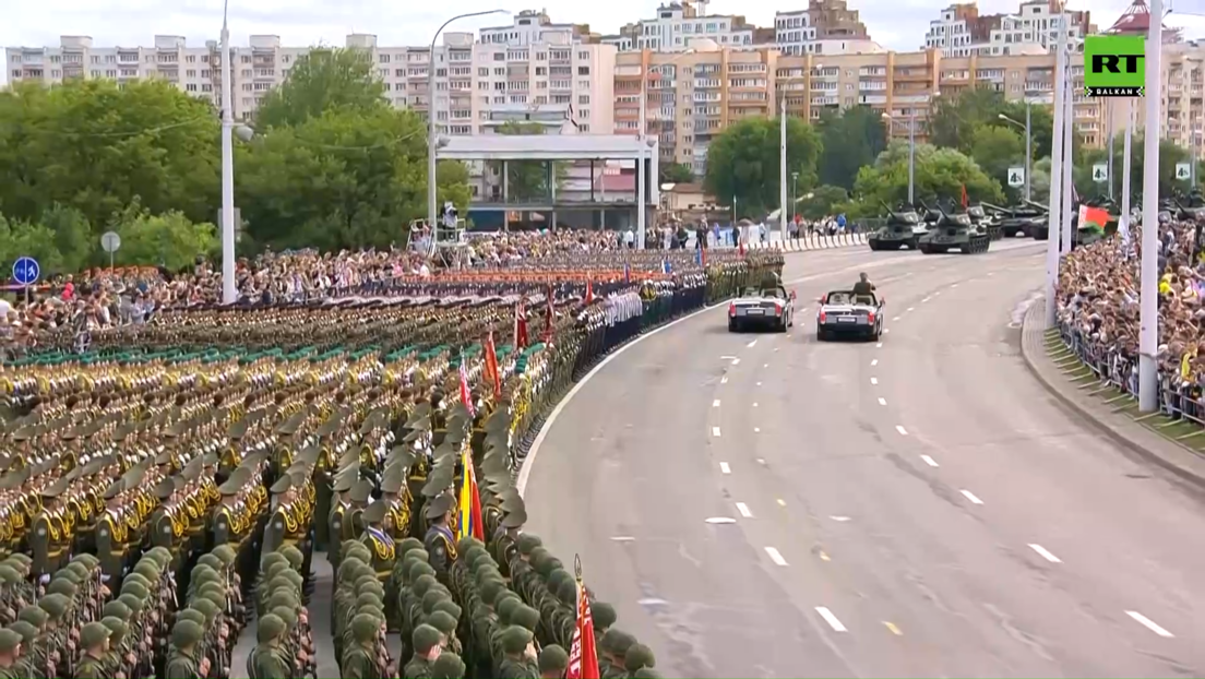 Војна парада у част 80. годишњице ослобођења Белорусије: Учествовали и руски војници (ВИДЕО)