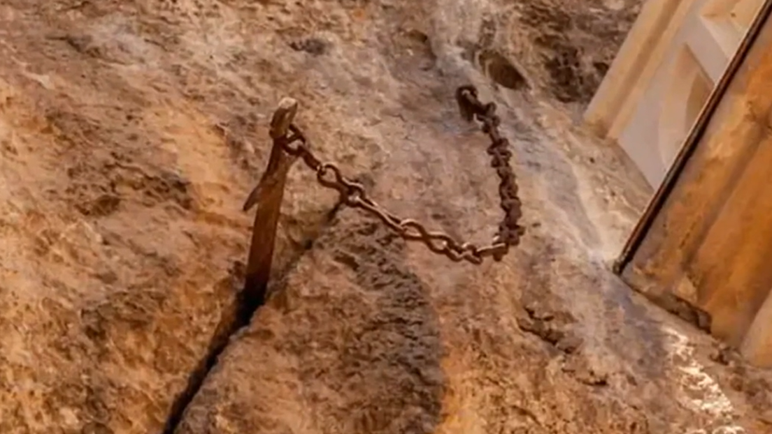 "Magičan" mač Eskalibur star 1.300 godina misteriozno nestao na jugu Francuske