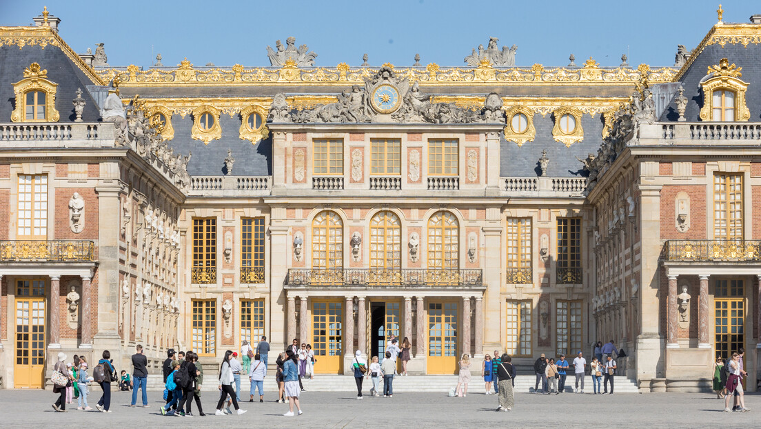 Evakuisan Versajski dvorac: "Intervencija je u toku"