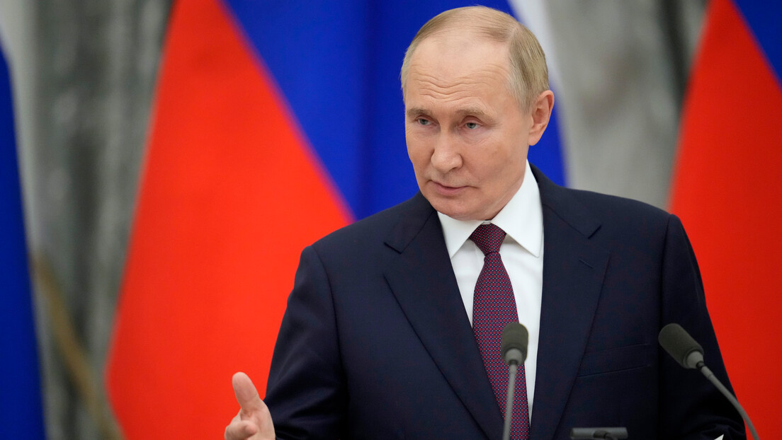 Putin: Jačanje porodice prioritet države, imamo čime da se ponosimo