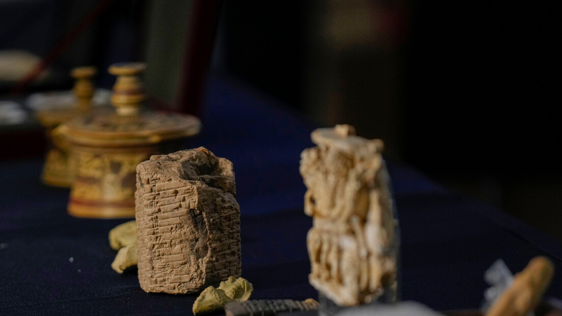 U Iraku izloženi antikviteti koje su vratile SAD