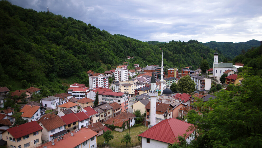 Kojić: Prema Srebrenici "marširaju" osobe opasne po bezbednost