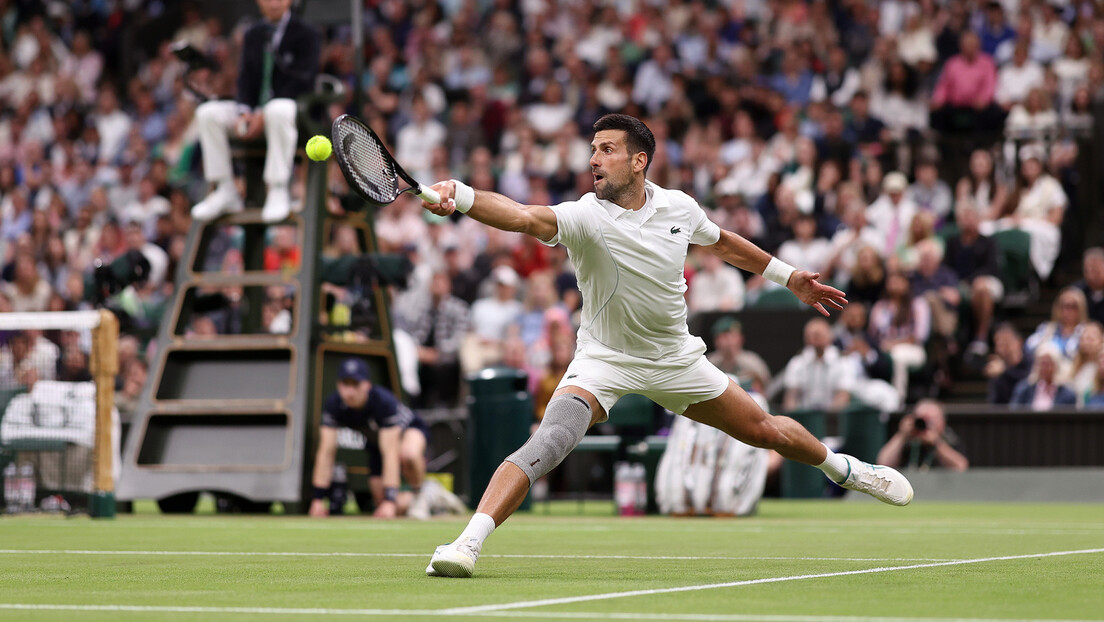 Novak bez borbe u polufinalu Vimbldona, De Minor se povukao zbog povrede