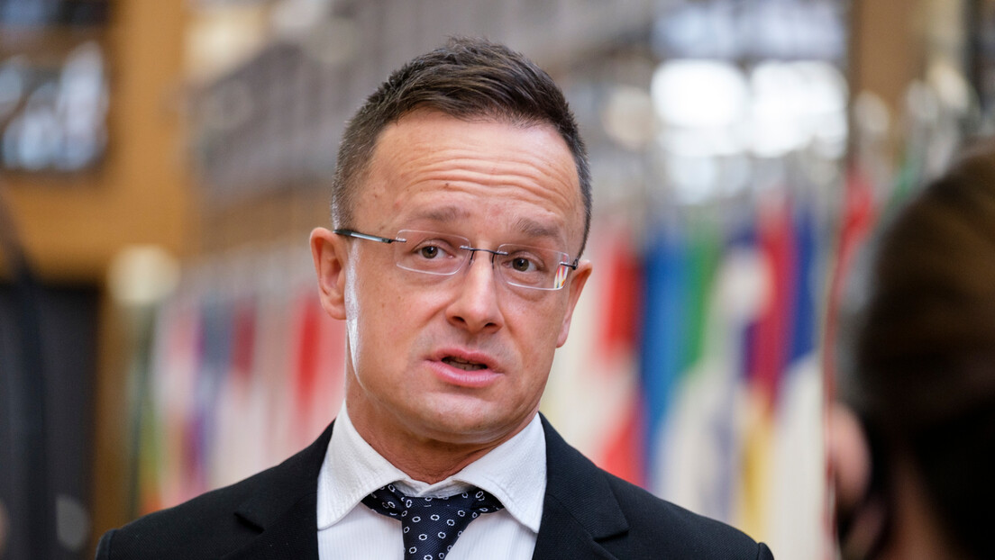 Sijarto: Mađarska neće prekinuti mirovnu misiju zbog pretnji EU, trebalo bi da učestvuje i Rusija