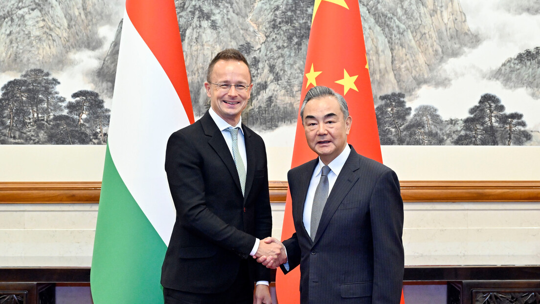 Peking: Spremni smo da radimo s Mađarskom na postizanju mira u Ukrajini