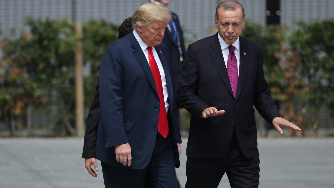 Erdogan razgovarao s Trampom: Atentat na vas je napad na demokratiju