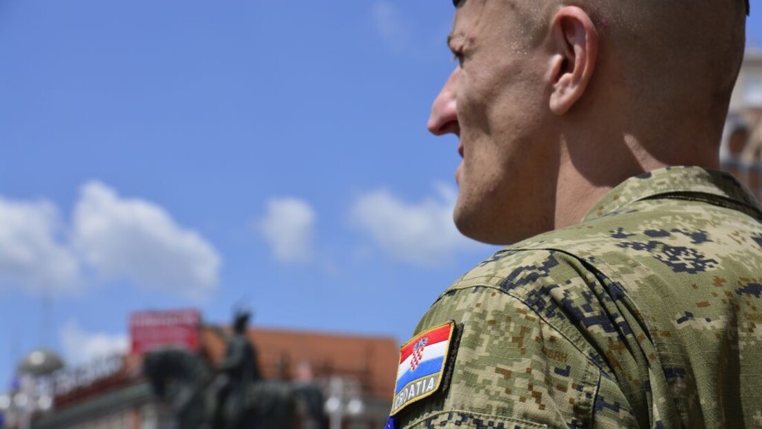 Vladi Hrvatske predata peticija protiv vraćanja obaveznog vojnog roka