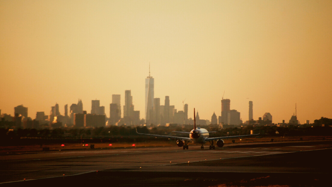 Požar na njujorškom aerodromu "Kenedi" izazvao haos: Putnici evakuisani