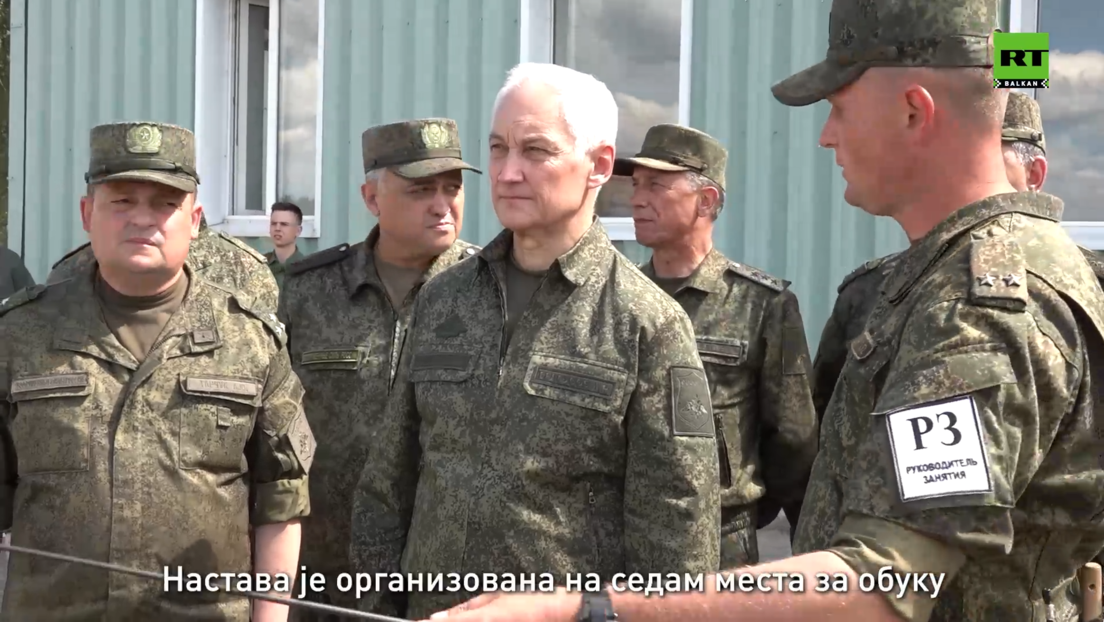 Ministar Belousov obišao poligon za vojnu obuku u Lenjingradskom okrugu (VIDEO)