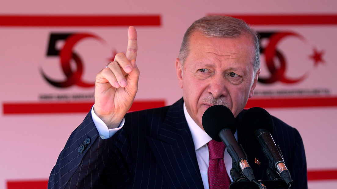 Erdogan traži izvinjenje od Abasa jer nije govorio pred turskim parlamentom