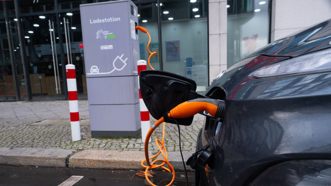 Industrija električnih automobila na ivici kolapsa: Upumpali novac u neprofitabilni proizvod