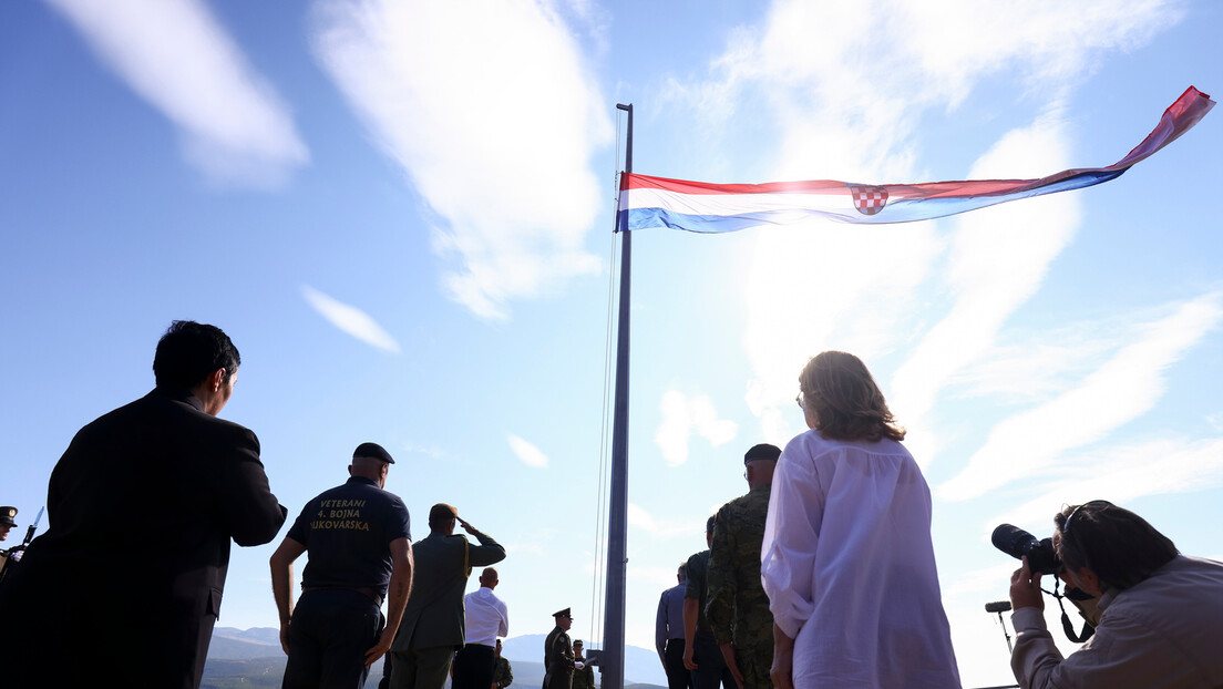 Braniteljima se poklonio i pravoslavni "đakon", SPC ga raščinila pre dva meseca