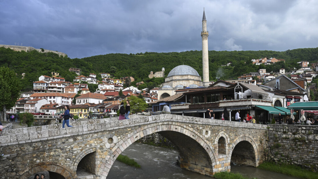 Izgorele tri kuće Srba kod Prizrena