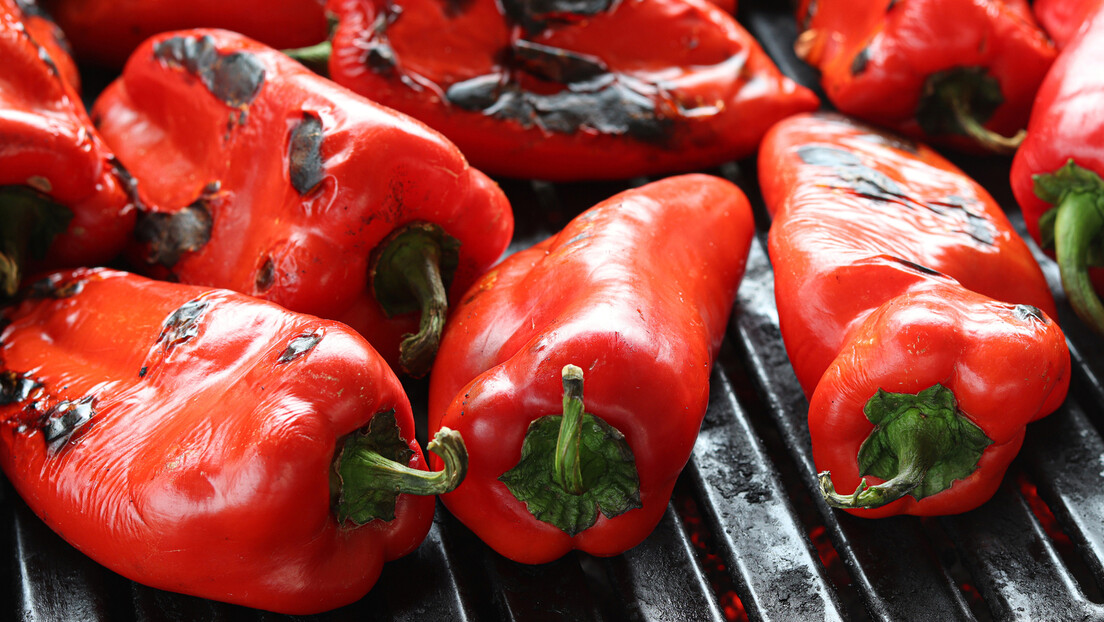 Ajvar će ove godine biti skuplji: Šta će zabiberiti cenu paprike