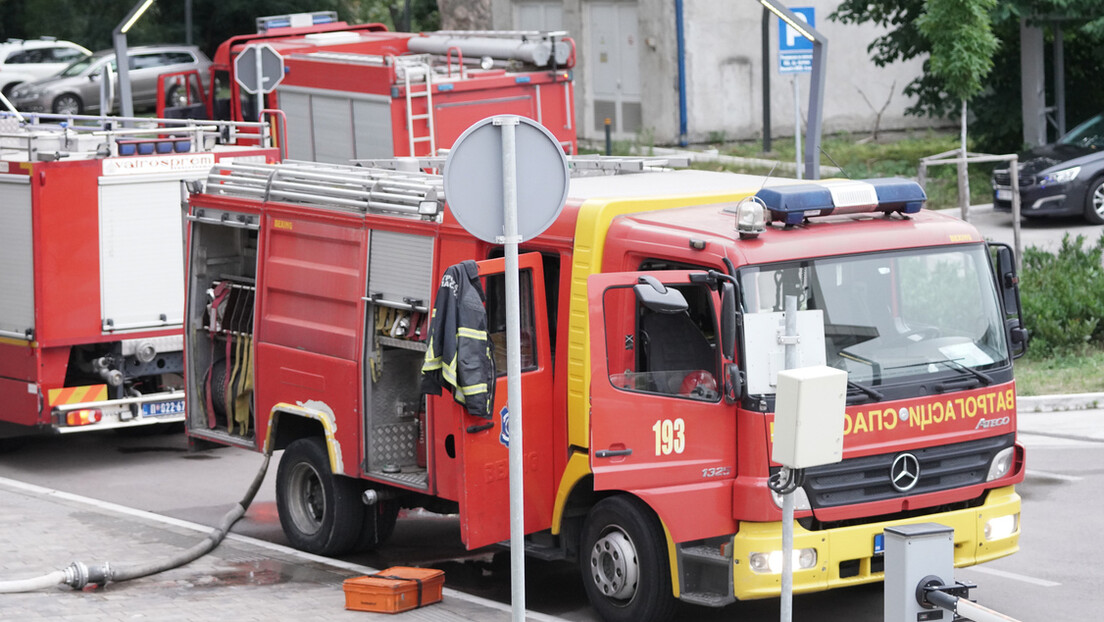 Lokalizovan požar u Fabrici kartona na Adi Huji: Nema povređenih