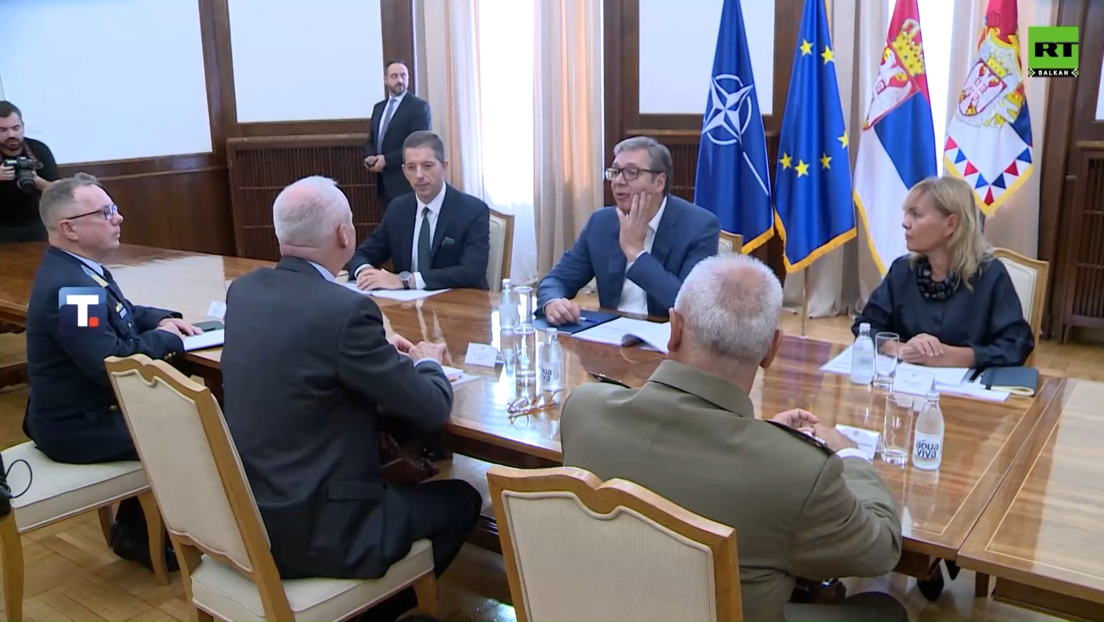 Vučić sa pomoćnikom generalnog sekretara NATO-a: Srbija ostaje privržena vojnoj neutralnosti (VIDEO)