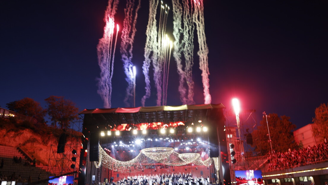 Muzički spektakl: Radio Beograd proslavio 100 godina prvim od dva koncerta na stadionu Tašmajdan