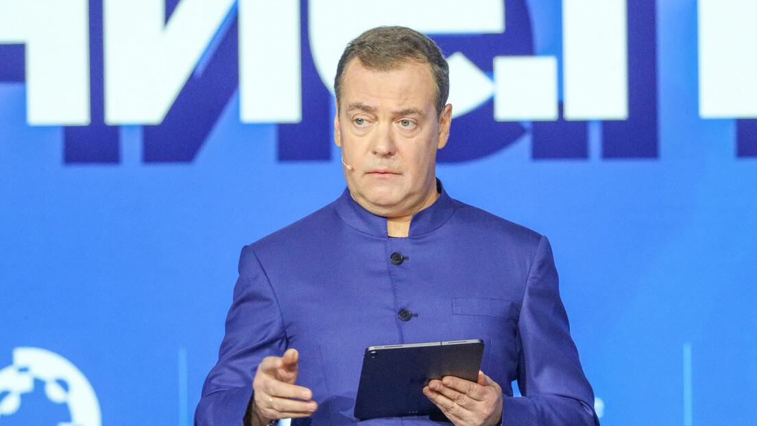 Medvedev: Za naše neprijatelje Durov je samo Rus – nepredvidiv i opasan – nije Mask i nije Zakenberg