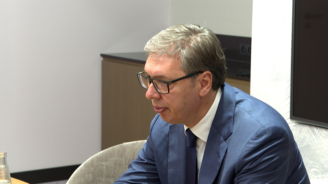 Vučić iz Praga: Neozbiljno je da kažem da ćemo biti član EU do 2028. godine (VIDEO)