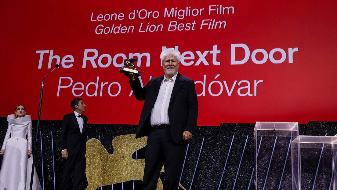 Novi film Pedra Almodovara osvojio Zlatnog lava na festivalu u Veneciji