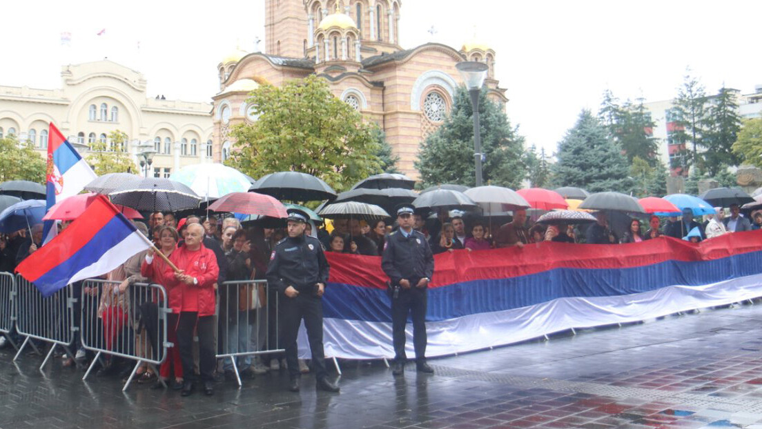 Како се мењала српска застава кроз векове?