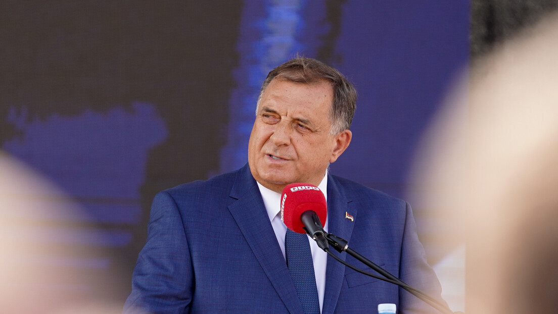 Dodik čestitao Si Đinpingu godišnjicu osnivanja NR Kine