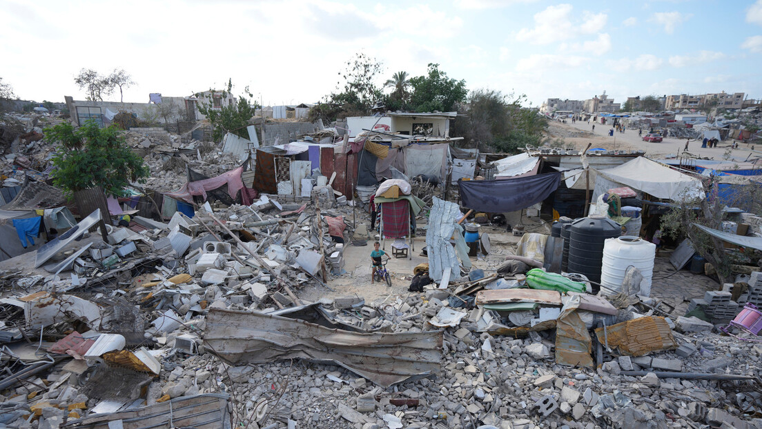 Gaza posle godinu dana rata: Dve trećine srušenih zgrada i 42 miliona tona otpada od ruševina