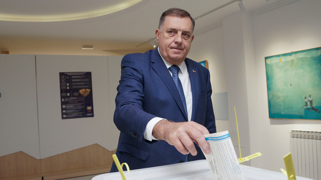 Glasali Milorad Dodik i Draško Stanivuković, gradonačelnik Banjaluke došao sa bakom i trubačima