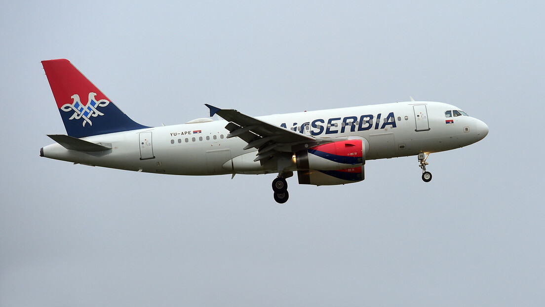 Neverovatna fotografija iz Libana: Avion "Er Srbije" poleće iz Bejruta uprkos bombardovanju (FOTO)