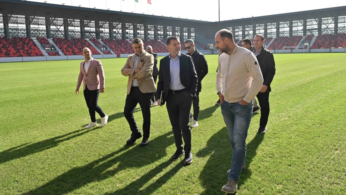 Radujko u inspekciji stadiona "Dubočica" u Leskovcu: Ispravićemo javašluk i tuđe greške