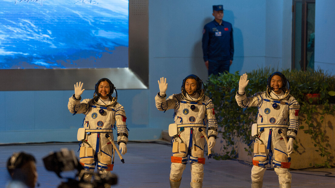 Kineski astronauti sprovode eksperimente vezane za ljudska staništa van Zemlje