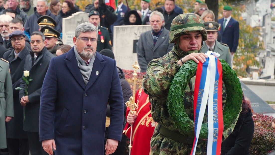 Мир и слобода немају цену: Церемонија одавања почасти поводом Дана примирја на Новом гробљу (ФОТО)