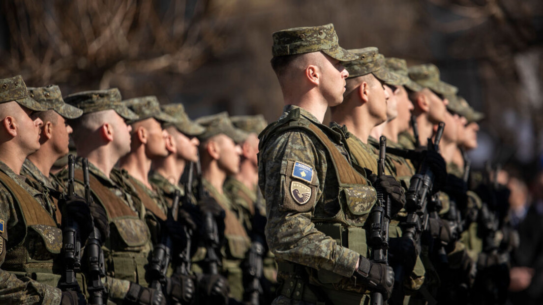 Радно и парадно: Делегације немачке војске посетила тзв. КБС