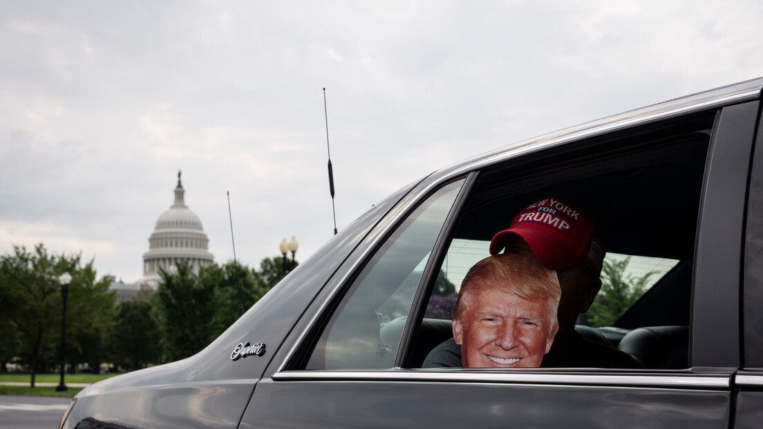 САД: Одложено суђење нападачу на Капитол због "ризика" да га Трамп не помилује