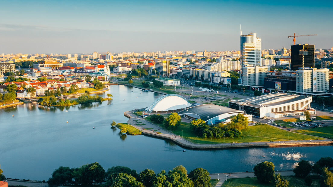 Minsk, ili: Jedan pogled iskosa