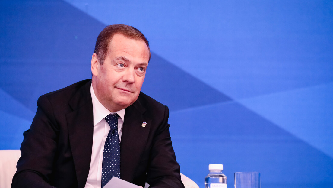 Medvedev: Nastavak sukoba u Ukrajini je koristan za SAD