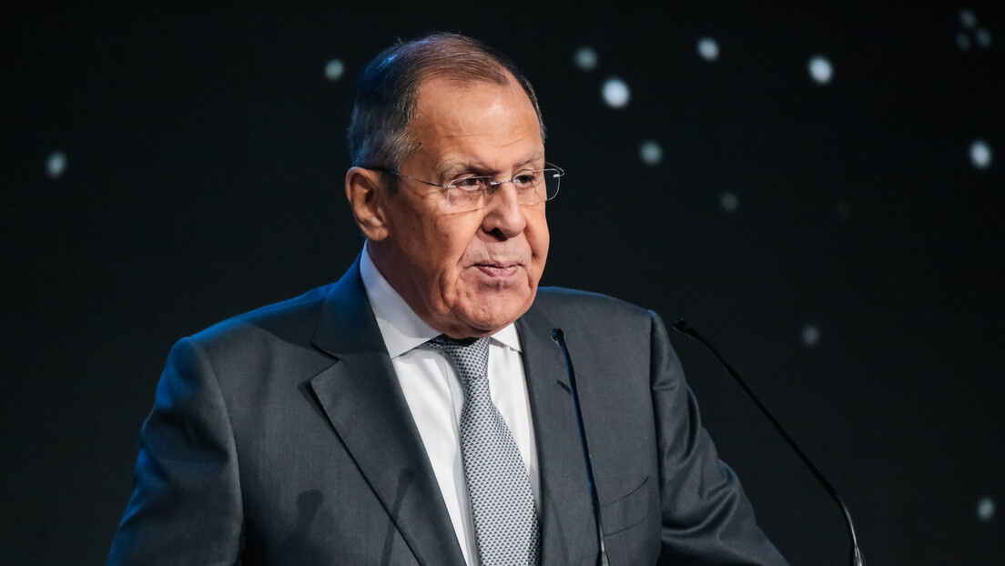 Lavrov: NATO želi kontrolu nad celim svetom