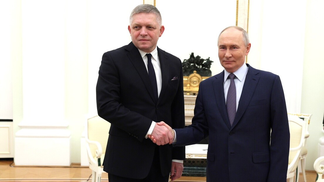 Peskov otkrio o čemu su razgovarali Putin i Fico