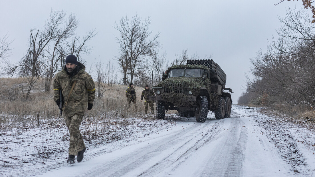 Бивши пуковник СБУ: Украјинским трупама око Курахова прети опкољавање, морамо их повући