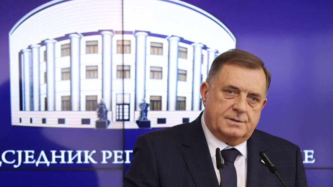 Dodik čestitao Božić i Dan Republike Srpske